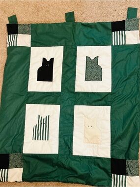 Handmade Green and White Cat Patchwork Quilted Wall Hanger 36” x 28”